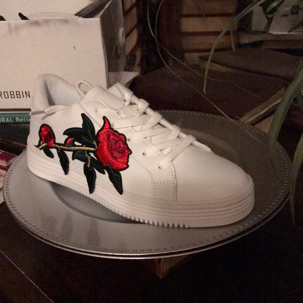 Walking shoes